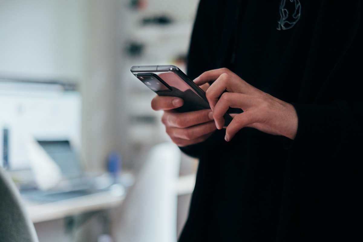 Secure enterprise mobility and device management